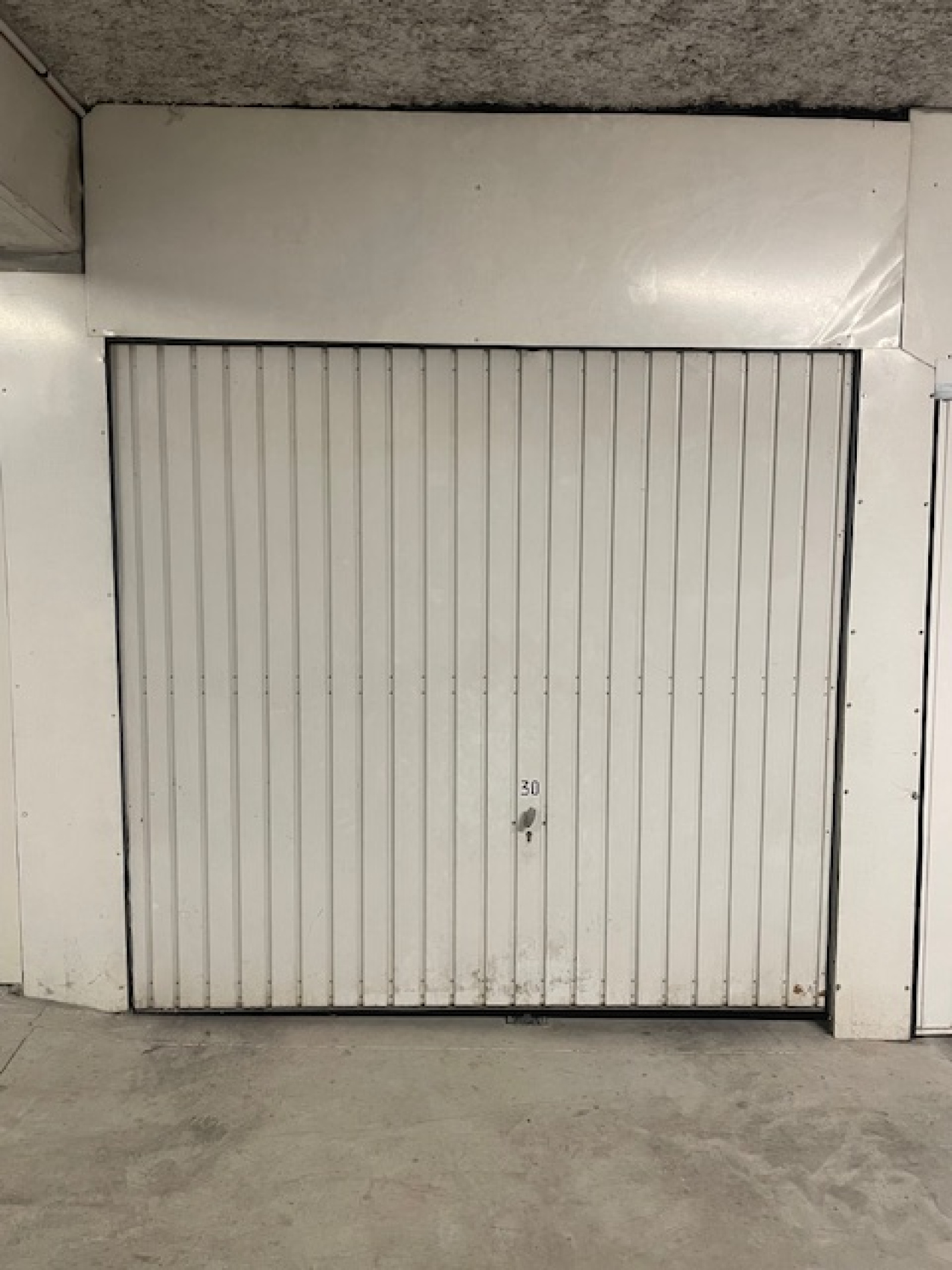 Image_1, Garage, Le Beausset, ref :695