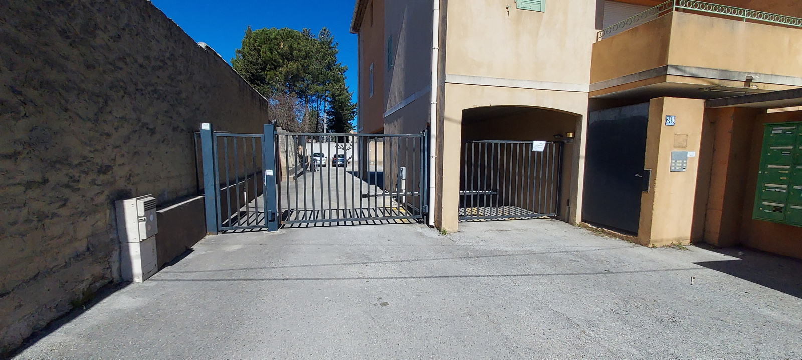 Image_2, Garage, Le Beausset, ref :695